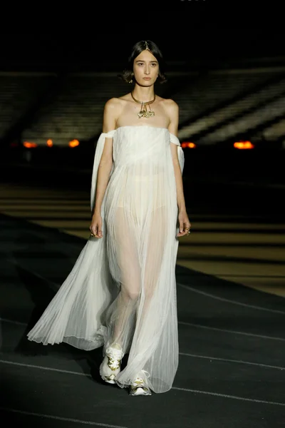 Look 7